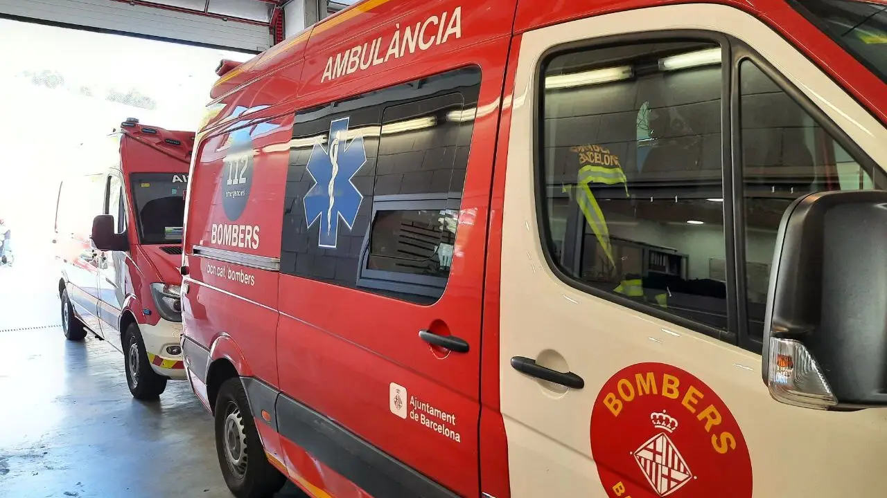 Imagen de archivo de una ambulancia de los bomberos Imagen de archivo de una ambulancia de los bomberos