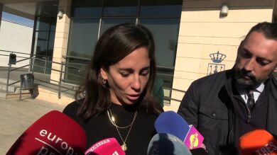 Primeras palabras de Anabel Pantoja tras la misa por la muerte de su padre: 