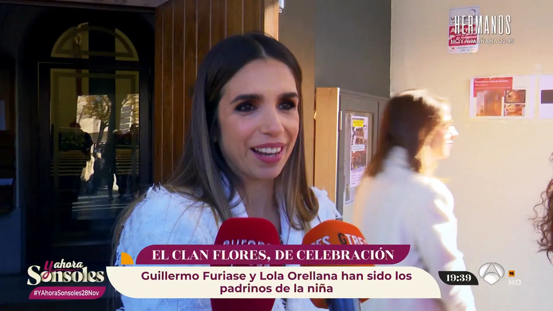 La familia Flores, reunida en una ocasión especial: el bautizo de Nala, la hija pequeña de Elena Furiase
