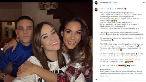 Alicia Senovilla junto a sus hijos Candela y Erasmo