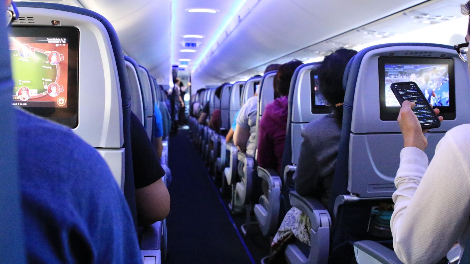 Las aerolíneas de la UE dicen adiós al 'modo avión' y dan la bienvenida al 5G a bordo