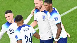 Inglaterra celebra el gol hoy contra Gales
