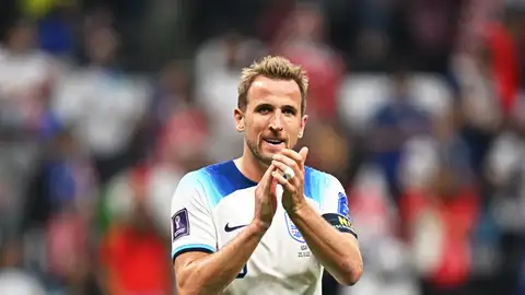Harry Kane aplaude a los aficionados de Inglaterra después del partido ante Estados Unidos Harry Kane en un partido de la selección inglesa