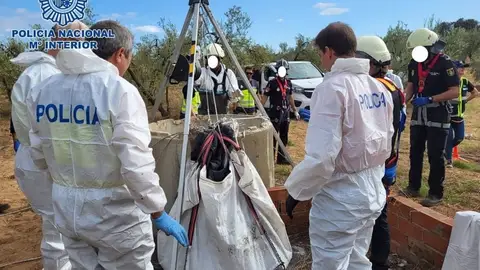 Encuentran un cadáver Encuentran un cadáver