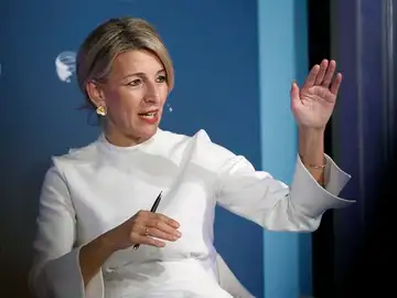 La ministra Yolanda Díaz en desacuerdo con José Luis Escrivá sobre las pensiones La ministra Yolanda Díaz en desacuerdo con José Luis Escrivá sobre las pensiones