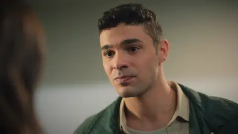 La tensa conversación entre Kadir y Melisa que hace tambalear su relación: "Es como si ya no te conociera" La tensa conversación entre Kadir y Melisa que hace tambalear su relación: "Es como si ya no te conociera"