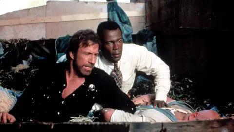 Chuck Norris y Clarence Gilyard Jr. en 'Walker, Texas Ranger' Chuck Norris y Clarence Gilyard Jr. en 'Walker, Texas Ranger'