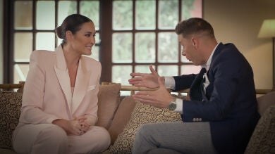 Vicky Martín Berrocal en ‘Joaquín, el novato': sus diseños lucidos por Penélope Cruz o Uma Thurman, el legado de sus padres y su pasión por la moda