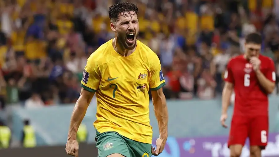 Leckie celebra su histórico gol ante Dinamarca Leckie celebra su histórico gol ante Dinamarca