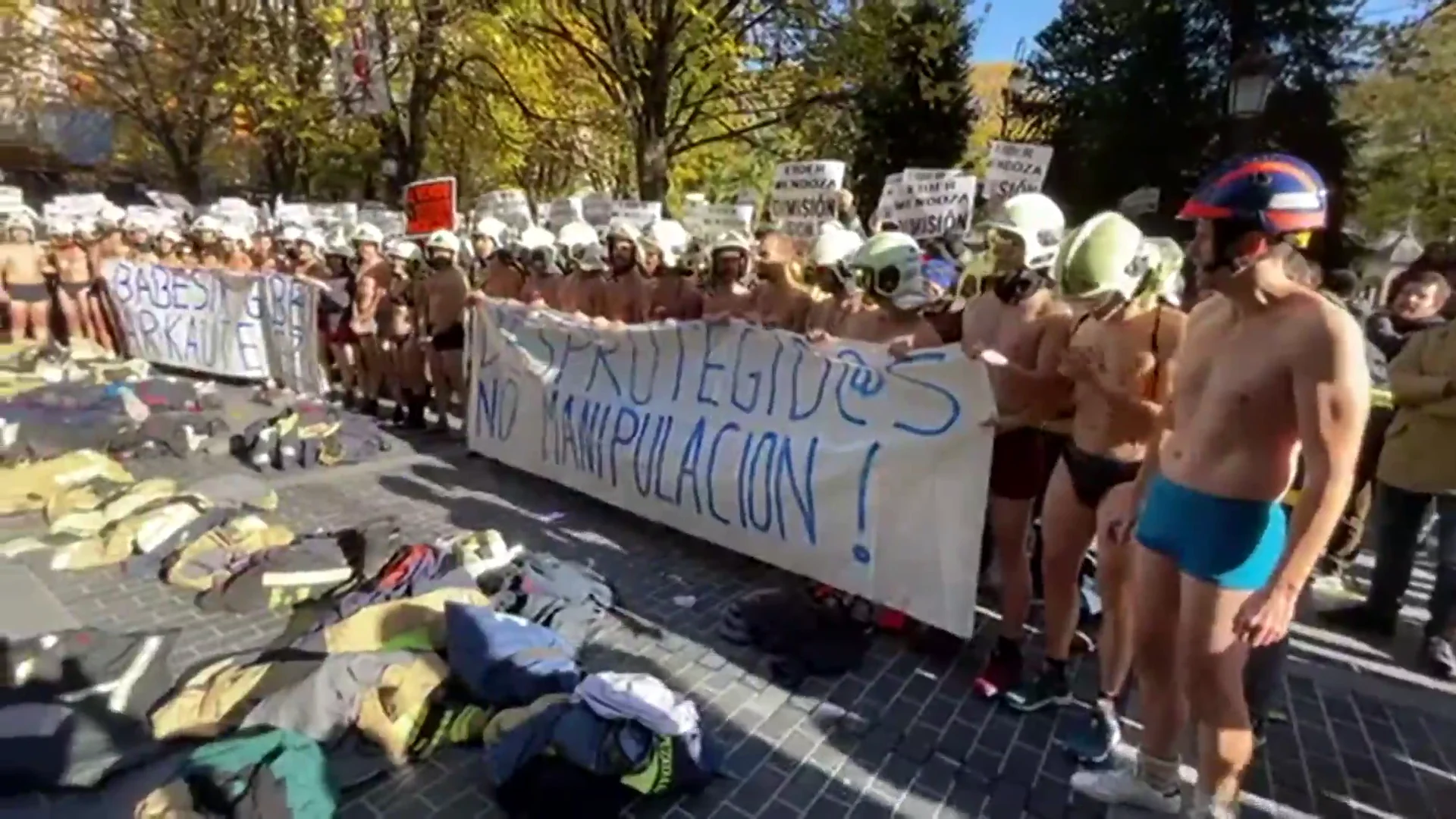 Bomberos desnudos Bomberos desnudos