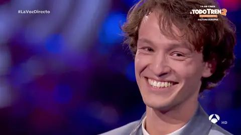 “Un poco te odio”: El ‘dardo’ de Laura Pausini a Antón Perard tras agradecer que cantara su canción en el Directo “Un poco te odio”: El ‘dardo’ de Laura Pausini a Antón Perard tras agradecer que cantara su canción en el Directo