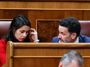 La líder de Ciudadanos, Inés Arrimadas y el portavoz del partido en el Congreso, Edmundo Bal La líder de Ciudadanos, Inés Arrimadas y el portavoz del partido en el Congreso, Edmundo Bal