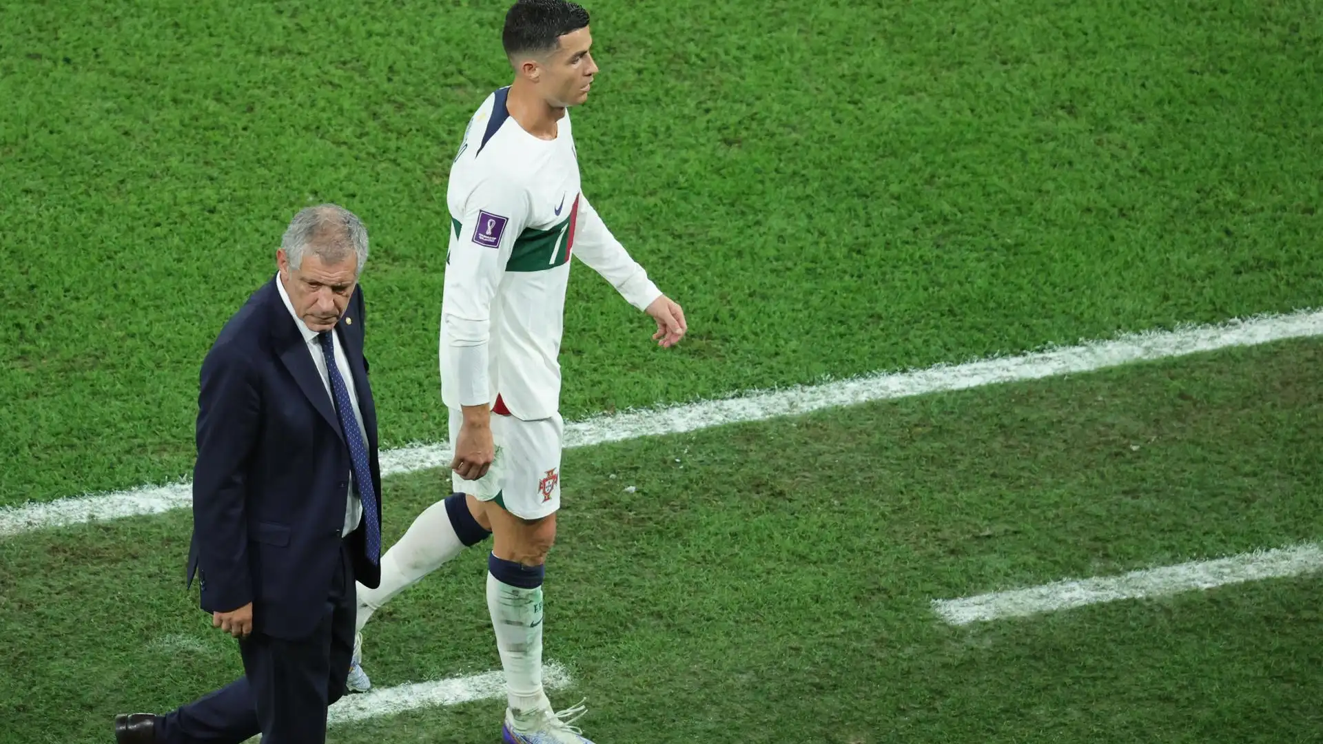 Cristiano Ronaldo abandona el campo tras ser sustituido en el minuto 65 ante Corea del Sur Cristiano Ronaldo abandona el campo tras ser sustituido en el minuto 65 ante Corea del Sur