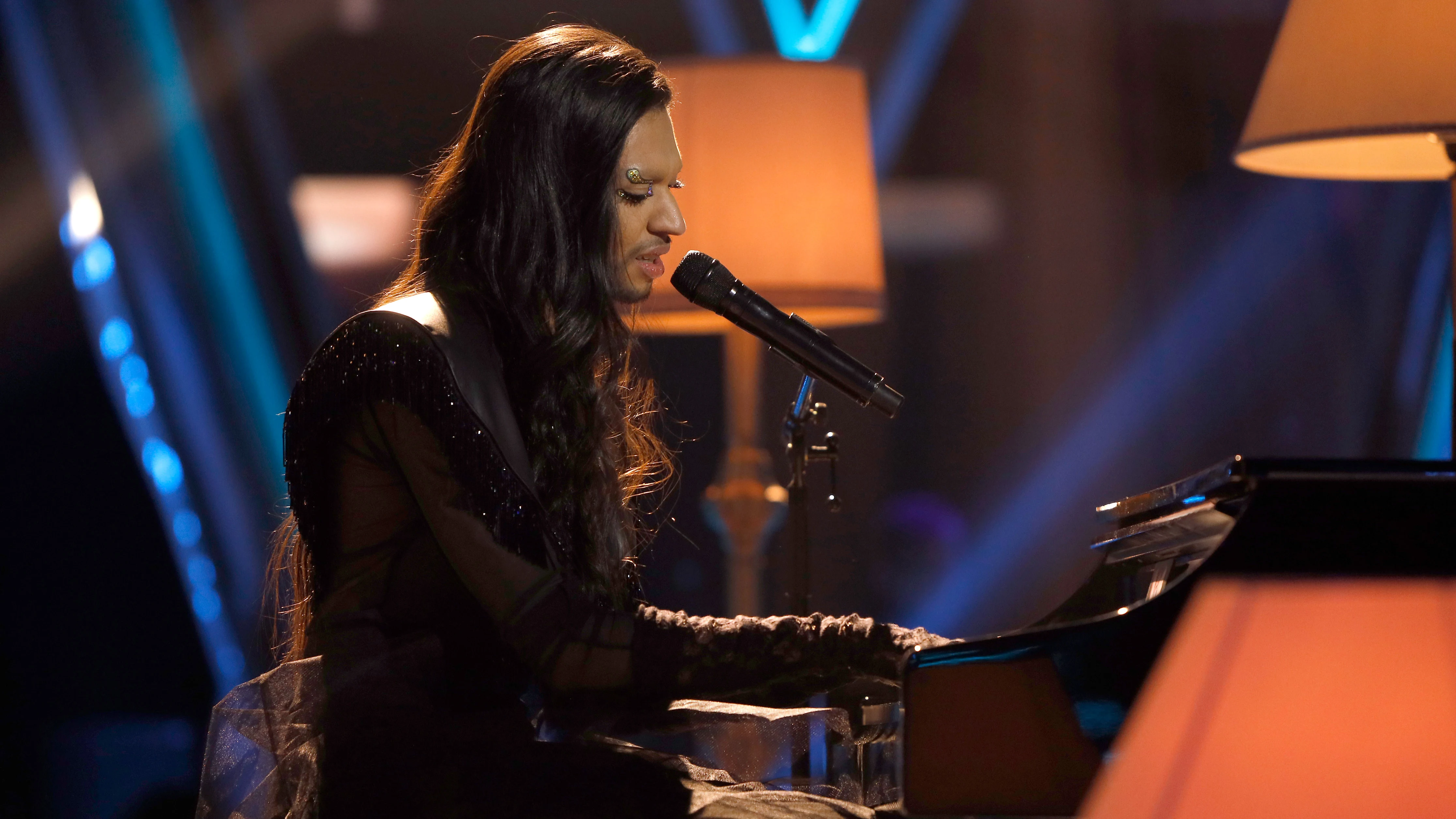 Sergio del Boccio brilla con luz propia versionando a Mon Laferte en ‘La Voz’