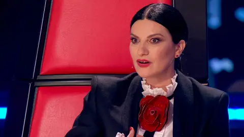 Laura Pausini, incrédula al descubrir la curiosa conexión que le une con su talent Fran Flores Laura Pausini, incrédula al descubrir la curiosa conexión que le une con su talent Fran Flores
