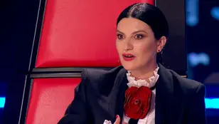 Laura Pausini, incrédula al descubrir la curiosa conexión que le une con su talent Fran Flores 