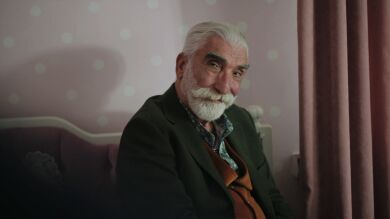 Metin, sin palabras al ver a su padre con su hija Defne: “No me dijiste que tenía un abuelo” 