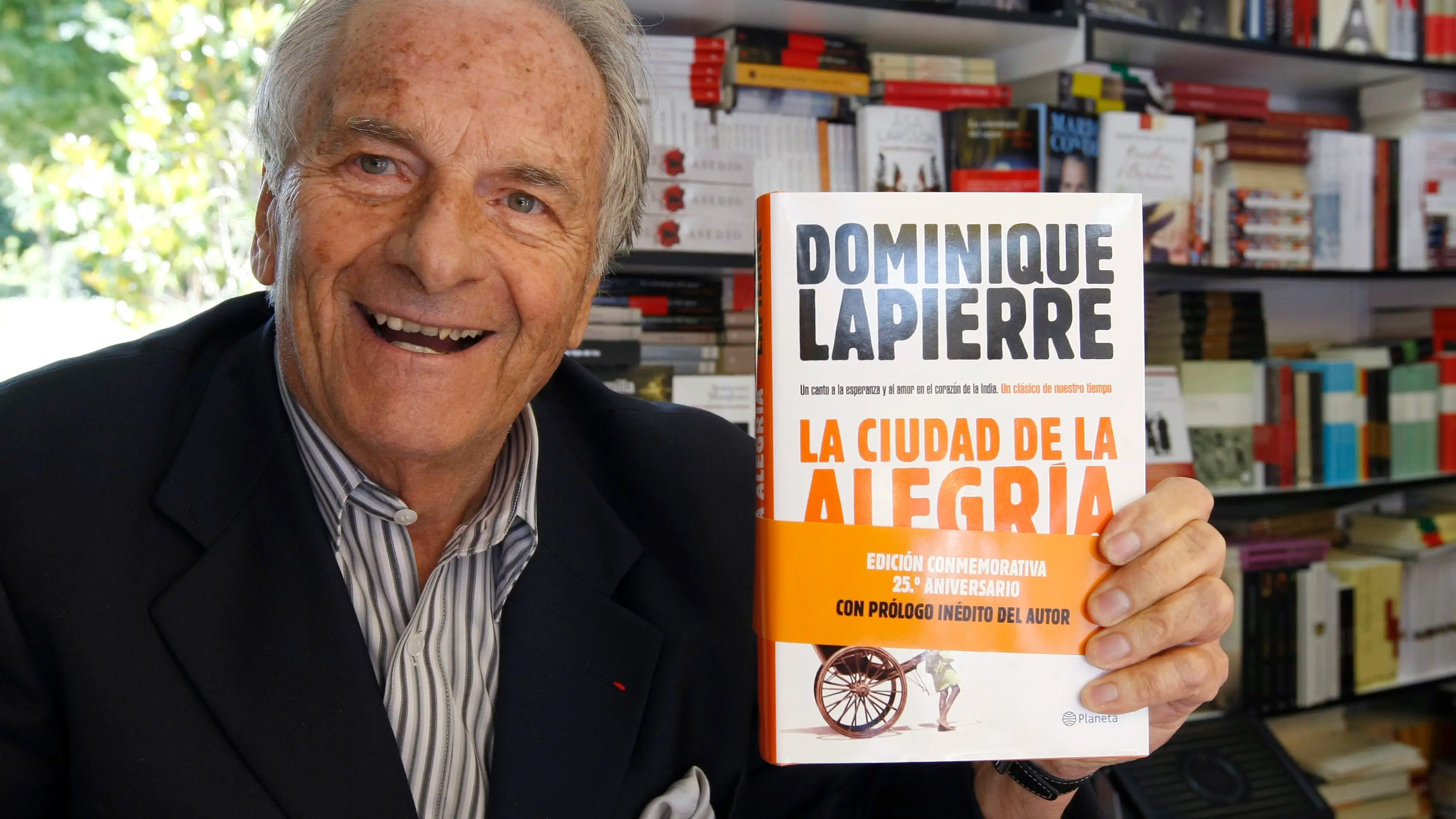 Muere el escritor franc&eacute;s Dominique Lapierre a los 91 a&ntilde;os