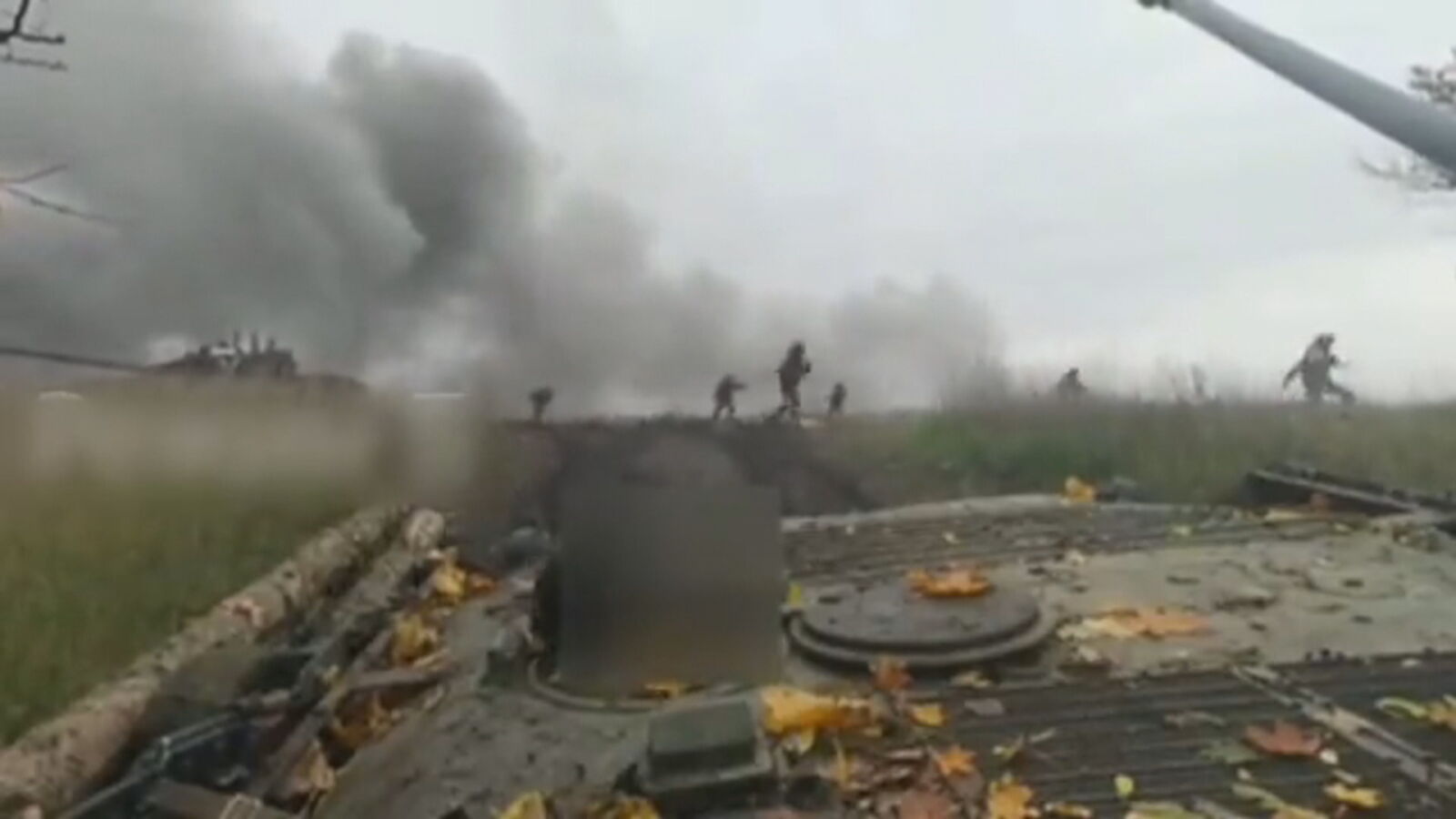 Explota un transporte militar ruso tras pisar accidentalmente una mina en Ucrania