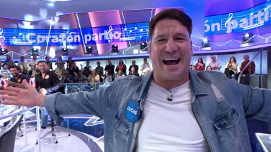 ¡Irrepetible! Lucas pierde la cabeza en ‘La Pista’ al son de Alejandro Sanz