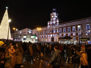 La Puerta del Sol de Madrid con gran afluencia de gente