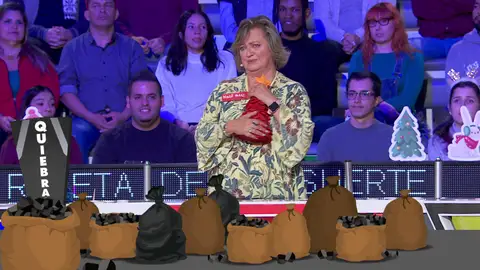 Mari Mar, incapaz de desprenderse de su árbol de Navidad tras perderlo en la quiebra Mari Mar, incapaz de desprenderse de su árbol de Navidad tras perderlo en la quiebra