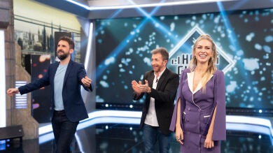 Disfruta de la entrevista completa a Kira Miró y Julián López en 'El Hormiguero'