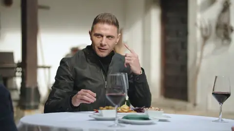 Joaquín se sincera sobre el uso del pinganillo en televisión: “A mí me vuelve loco” Joaquín se sincera sobre el uso del pinganillo en televisión: “A mí me vuelve loco”