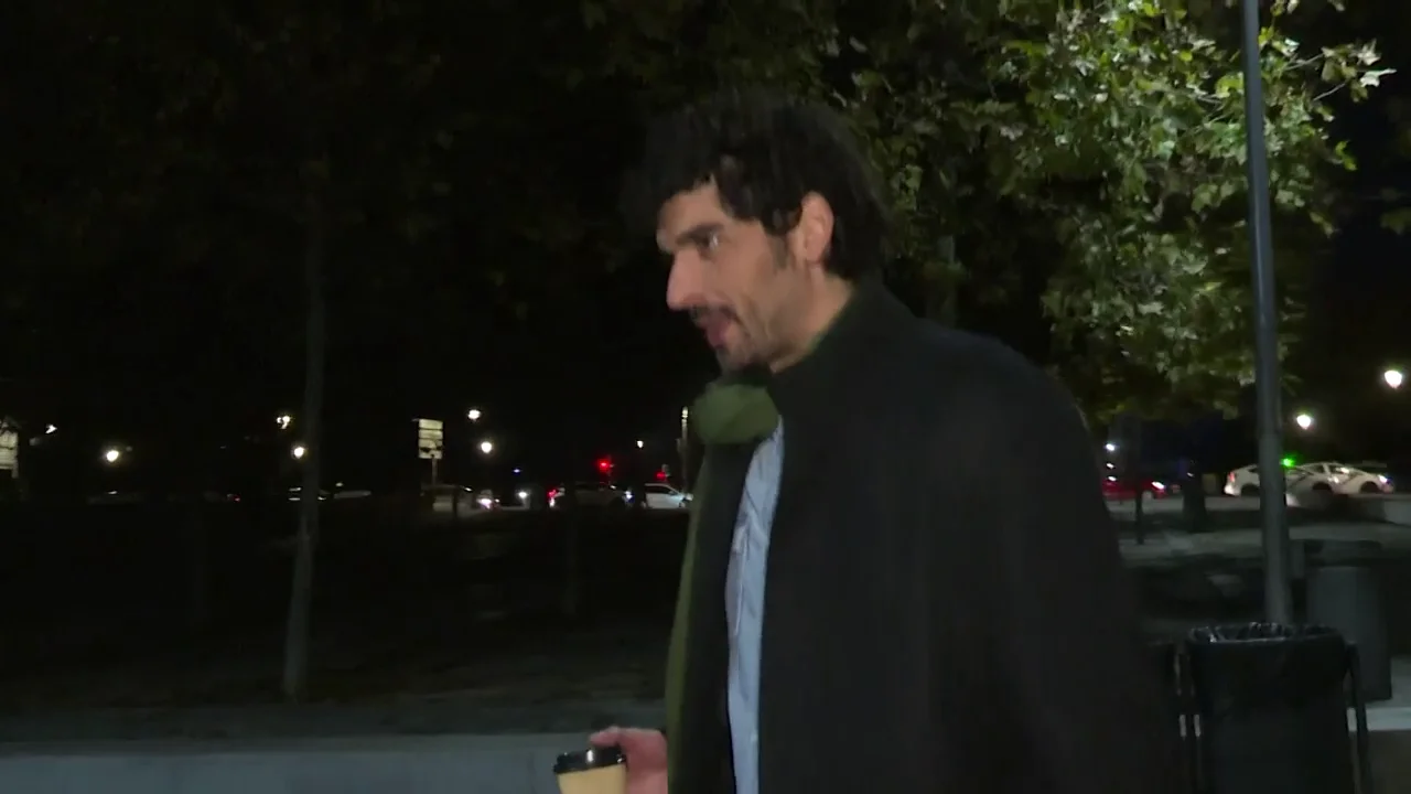 La simpatía y gran educación del novio de Sara Carbonero, Nacho Taboada, ante la prensa La simpatía y gran educación del novio de Sara Carbonero, Nacho Taboada, ante la prensa