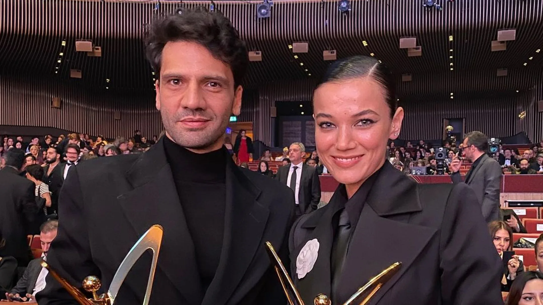 ‘Secretos de familia’ triunfa en los ‘Premios Mariposa de Oro’ con cinco galardones