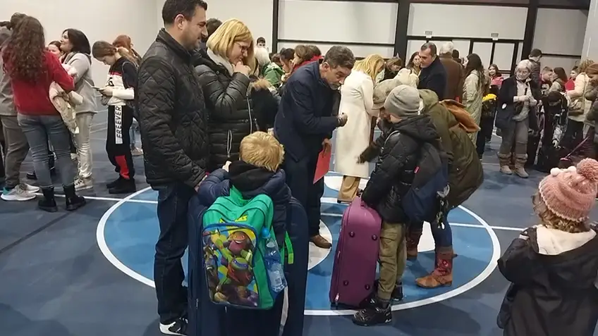 Llegan 53 menores ucranianos a Valencia