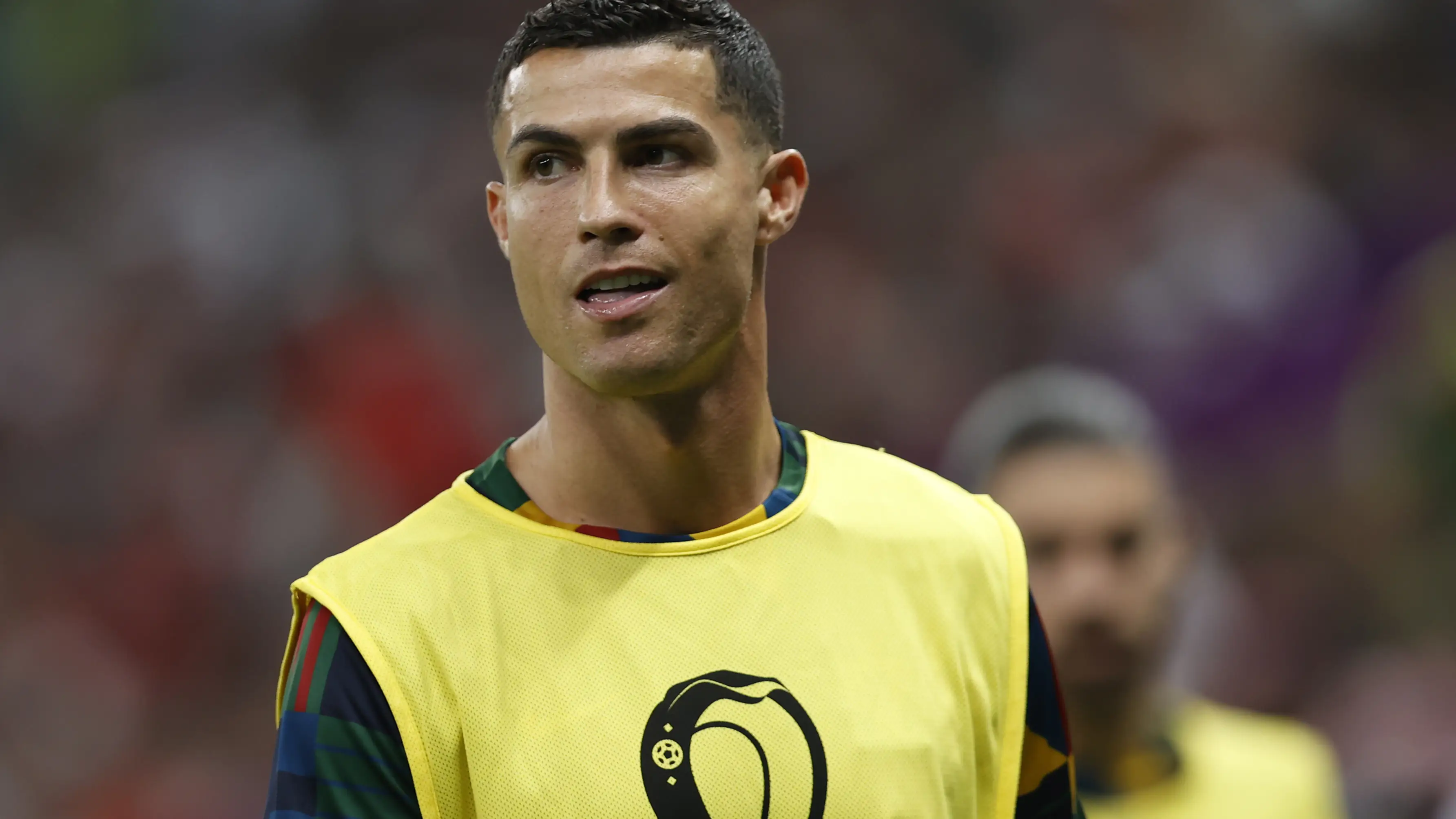 Cristiano Ronaldo calentando antes de entrar como suplente en el Portugal - Suiza