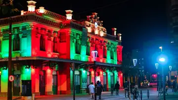 Las luces de la polémica: Un edificio de Murcia no pasa desapercibido tras la eliminación de España en Qatar 2022 Las luces de la polémica: Un edificio de Murcia no pasa desapercibido tras la eliminación de España en Qatar 2022