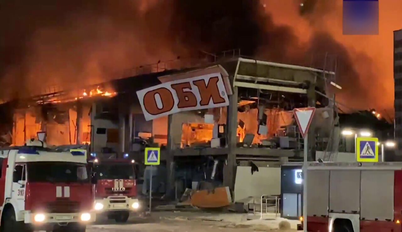 Imagen del incendio del centro comercial en Moscú