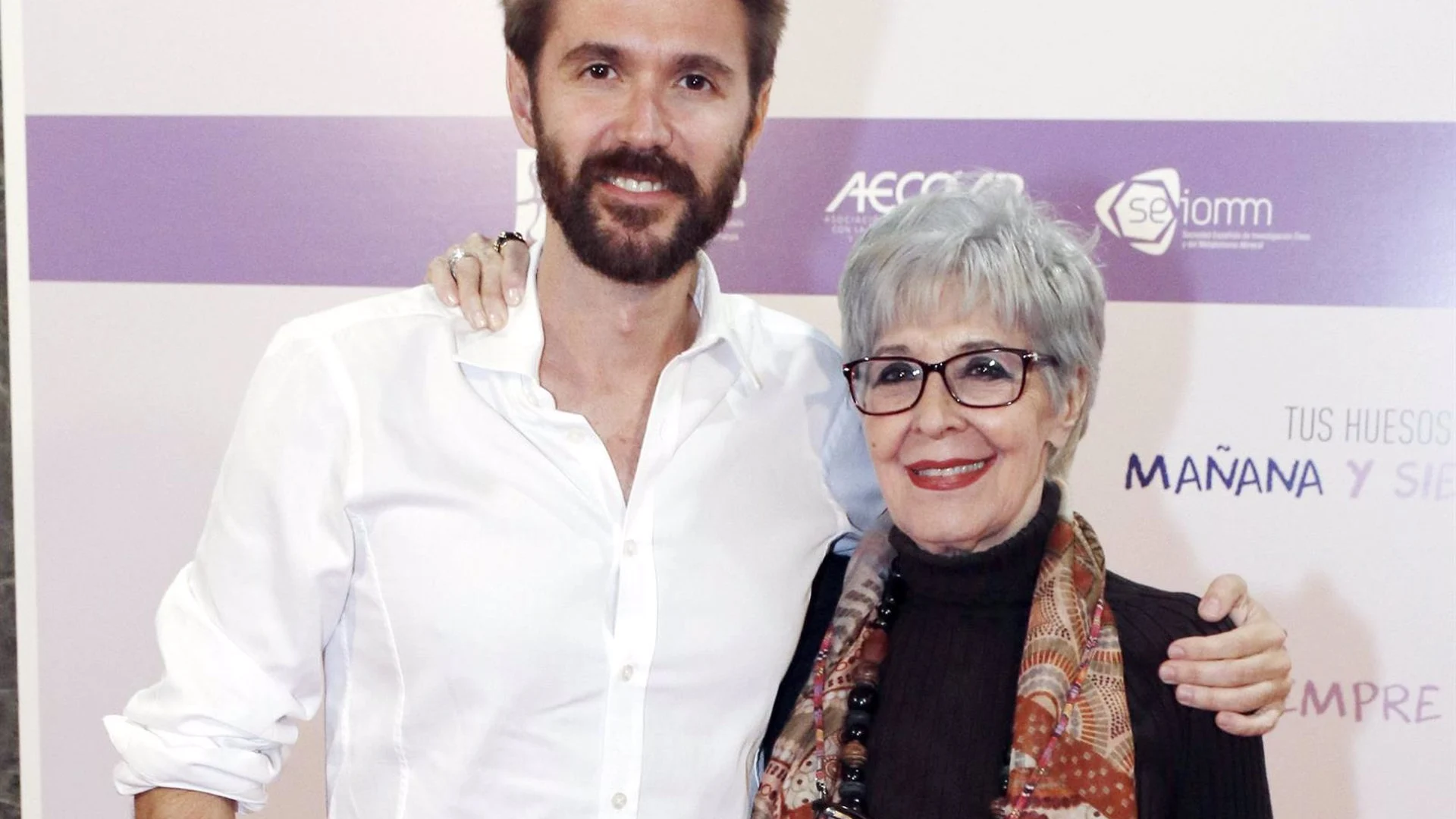 Concha Velasco con su hijo Manuel