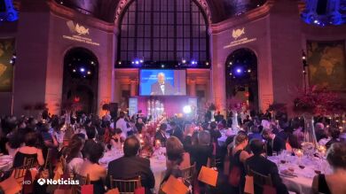 El periodista guineano Mohamed Saliou recibe el premio Ricardo Ortega