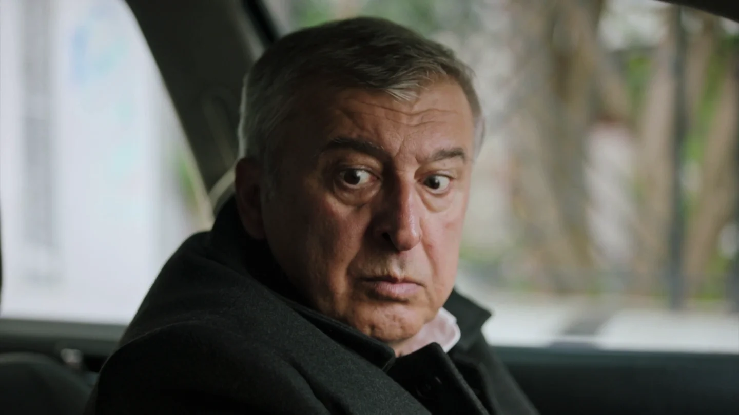 Merdan, dispuesto a todo para volver a formar parte de su familia: ¿Conseguirá reconciliarse con Metin? Merdan, dispuesto a todo para volver a formar parte de su familia: ¿Conseguirá reconciliarse con Metin?