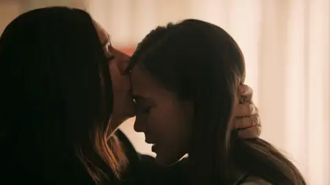 El reencuentro más esperado entre Gül y Ceylin: “Perdóname. He sido muy injusta contigo” El reencuentro más esperado entre Gül y Ceylin: “Perdóname. He sido muy injusta contigo”