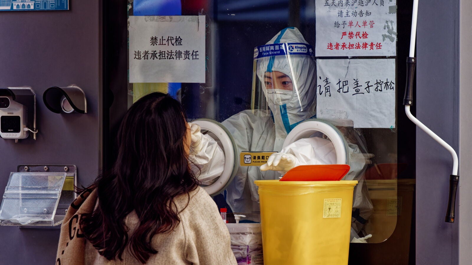 China elimina su app para el rastreo de viajeros por covid 