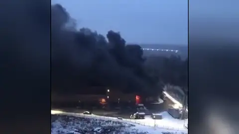 Imagen del segundo centro comercial incendiado en Moscú Imagen del segundo centro comercial incendiado en Moscú