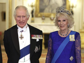 El Rey de Inglaterra, Carlos III, y la reina consorte, Camila Parker