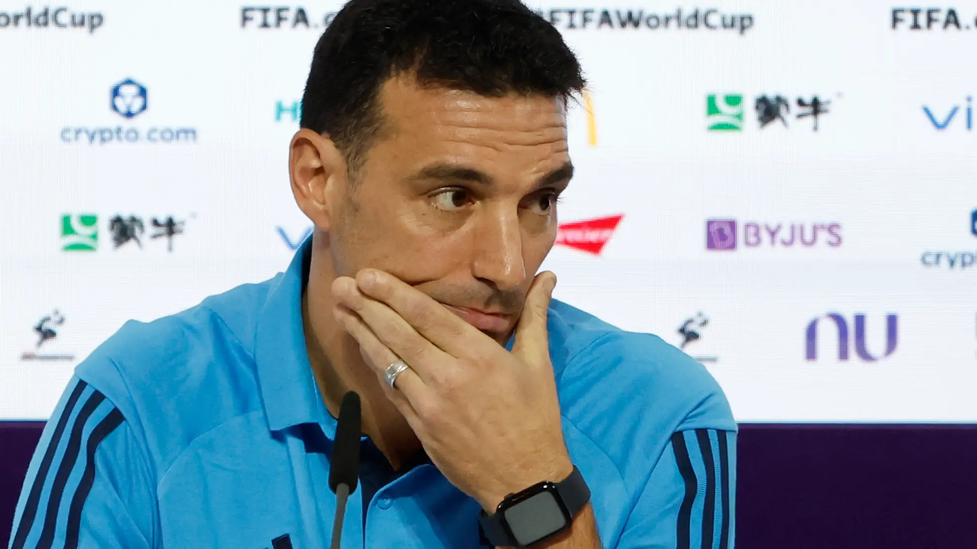 El seleccionador de f&uacute;tbol de Argentina, Lionel Scaloni, en rueda de prensa