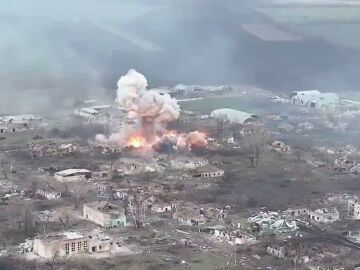Imagen aérea de la ciudad ucraniana de Bajmut en plena guerra