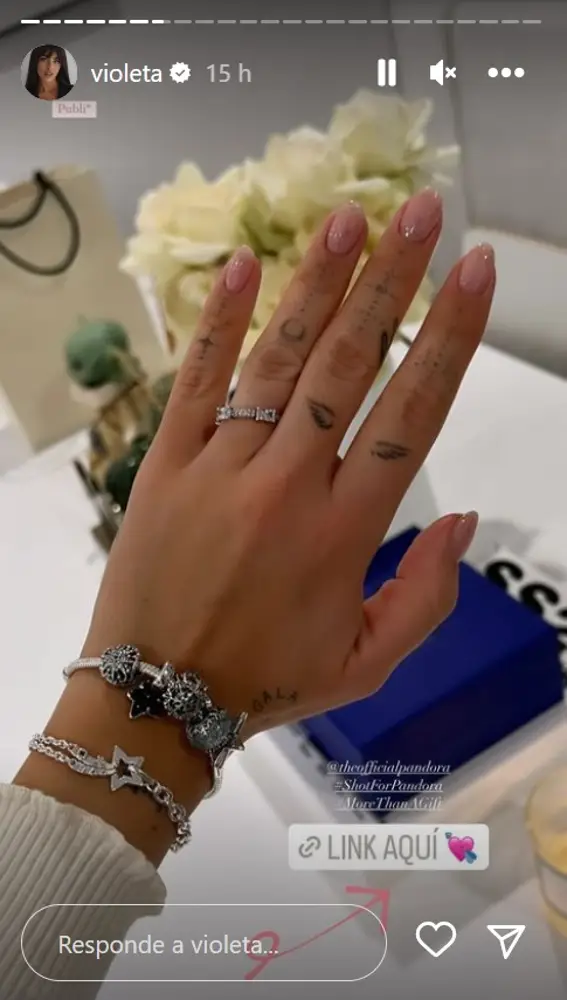Uñas Violeta Mangriñán