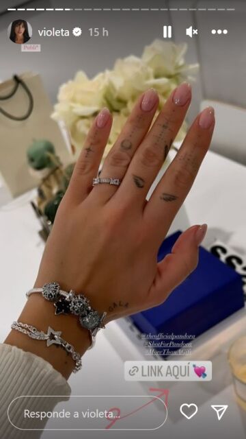 Uñas Violeta Mangriñán