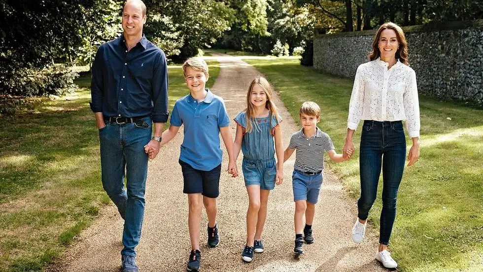 Guillermo, príncipe de Gales, junto a su familia Guillermo, príncipe de Gales, junto a su familia