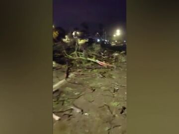 Las impresionantes imágenes del tornado que ha arrasado varias zonas de Jerez 