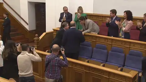 García-Page, recibido entre aplausos García-Page, recibido entre aplausos