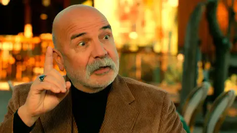 Çolak se acerca a Sermin: “Pondré a Züleyha en su lugar” Çolak se acerca a Sermin: “Pondré a Züleyha en su lugar”