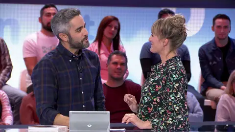 El regalo de Roberto Leal a Cristina Alcázar: “Para que se te siga yendo la pinza” El regalo de Roberto Leal a Cristina Alcázar: “Para que se te siga yendo la pinza”